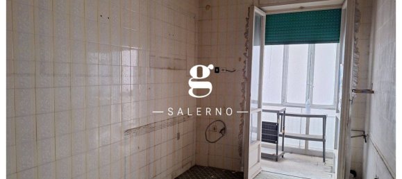 4 bedrooms Apartment in Salerno, Italy No. 56580 6