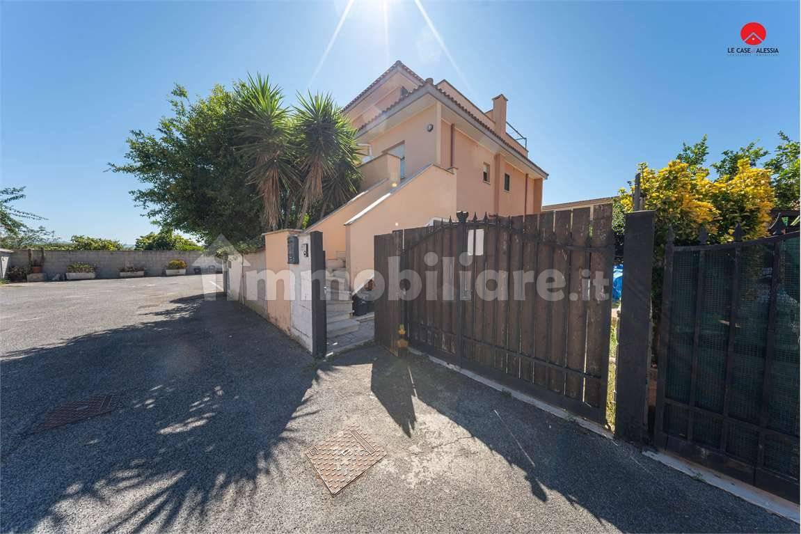 2 bedrooms Apartment in Pomezia, Italy No. 297533