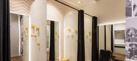 290m² Commercial property in Scandicci, Italy No. 40043 14