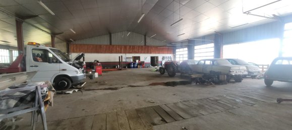 5 bedrooms House in Chateaumeillant, France No. 72418 4