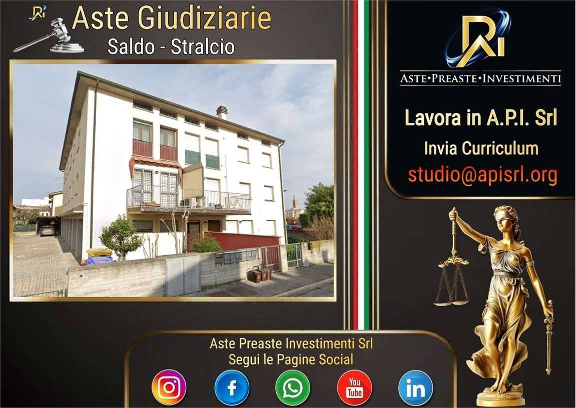 1 غرف نوم شقة في Cento, Italy رقم 296836