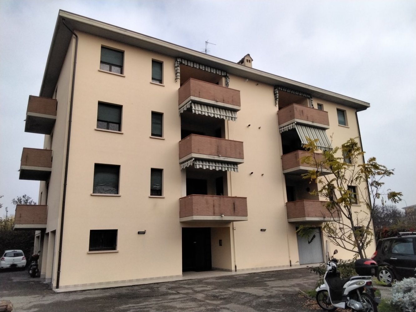 Квартира с 5 спальнями в Реджо Эмилия, Италия № 330215