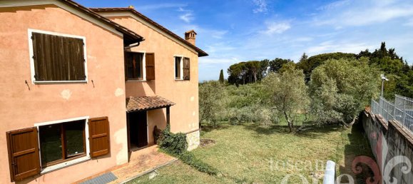 Дом с 3 спальнями в Лаятико, Италия № 105629 2