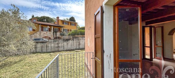 Дом с 3 спальнями в Лаятико, Италия № 105629 5