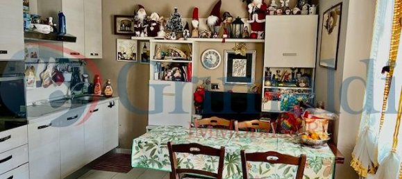 Casa de 4 divisões em Bresso, Italy N.º 233837 33