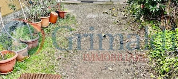 Casa de 4 divisões em Bresso, Italy N.º 233837 4