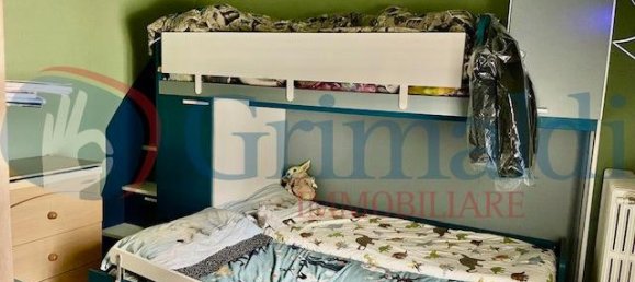 Casa de 4 divisões em Bresso, Italy N.º 233837 39