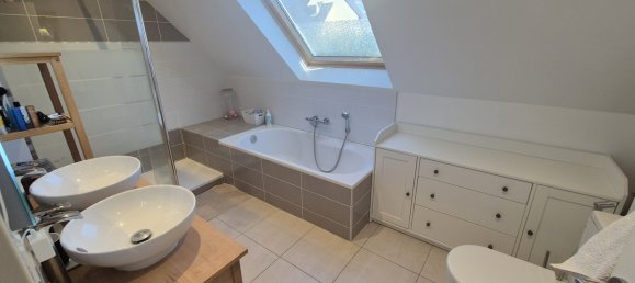 4 bedrooms House in Saint-Yvi, France No. 201624 15