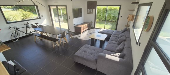 4 bedrooms House in Saint-Yvi, France No. 201624 4