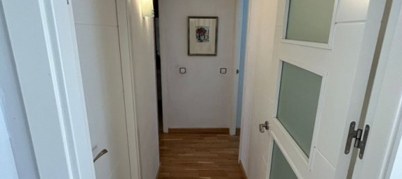 Apartamento de 3 dormitorios en Madrid, Spain No. 191389 9