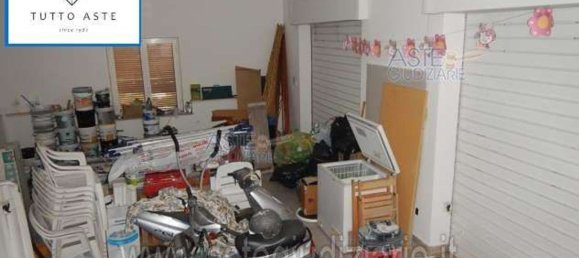 6-salle Appartement à Lariano, Italy No. 204573 3