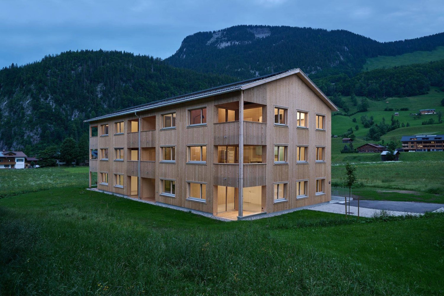 Apartamento de 2 dormitorios en Au, Austria No. 234211