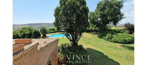 5 Schlafzimmer Haus in Montegranaro, Italy, Nr. 159645 32