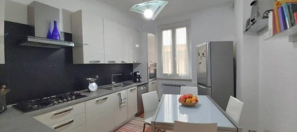 4 rooms Apartment in Genoa, Italy No. 72169 13