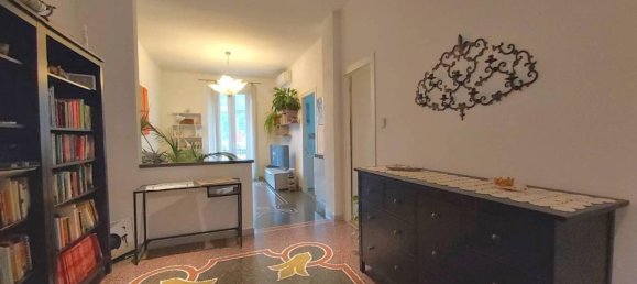 4 rooms Apartment in Genoa, Italy No. 72169 5