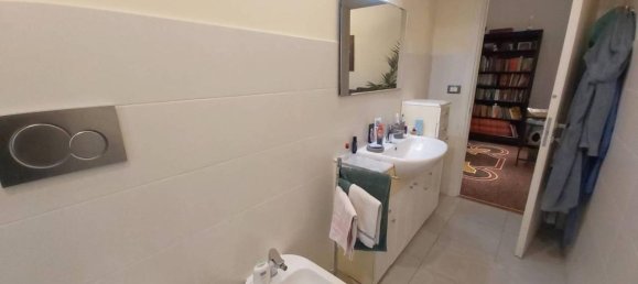 4 rooms Apartment in Genoa, Italy No. 72169 24