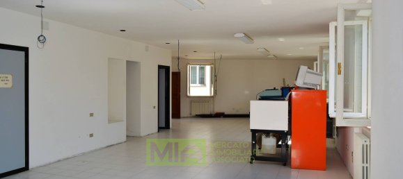 4 Schlafzimmer Wohnung in Fermo, Italy, Nr. 9735 7