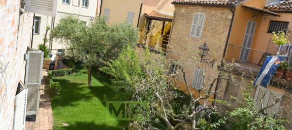 4 Schlafzimmer Wohnung in Fermo, Italy, Nr. 9735 11