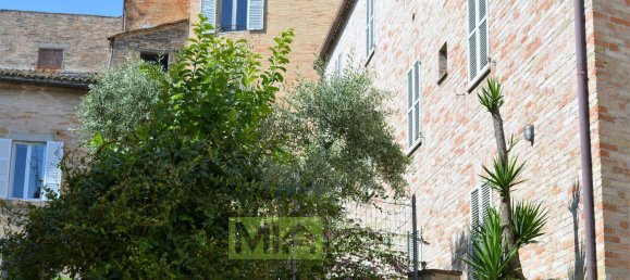 4 Schlafzimmer Wohnung in Fermo, Italy, Nr. 9735 3