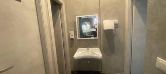 Commercial property in Rome, Italy No. 329074 14