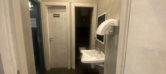 Commercial property in Rome, Italy No. 329074 11