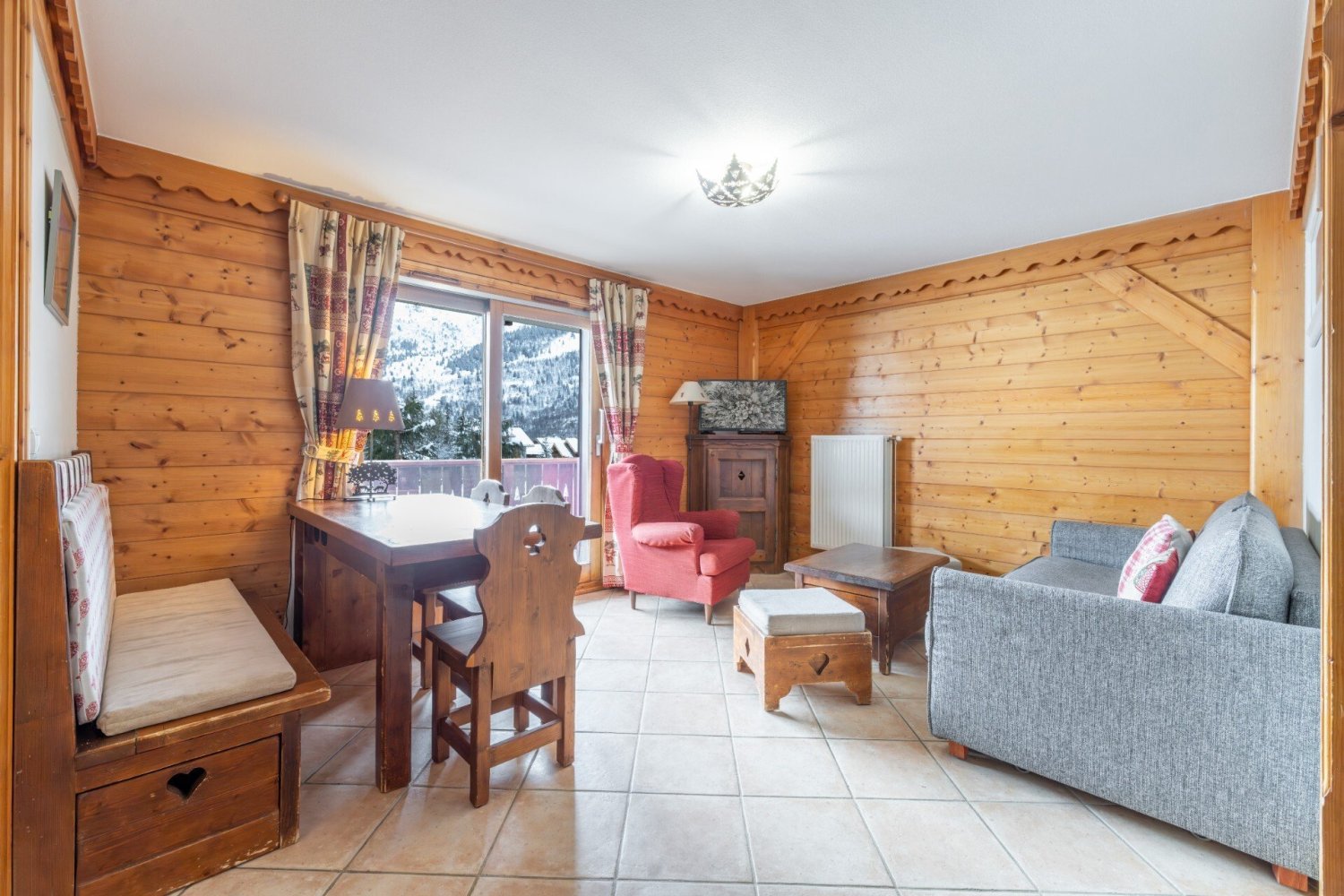 2 bedrooms Apartment in Les Allues, France No. 966