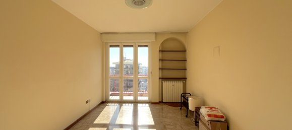 4 bedrooms Apartment in Sesto San Giovanni, Italy No. 118836 8