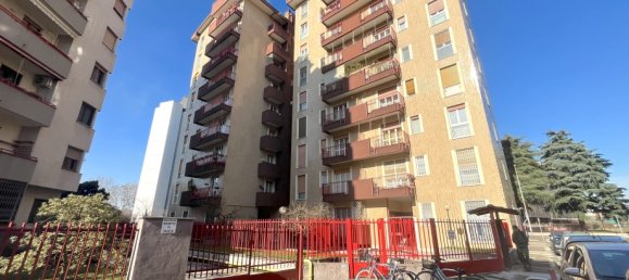 4 bedrooms Apartment in Sesto San Giovanni, Italy No. 118836 2