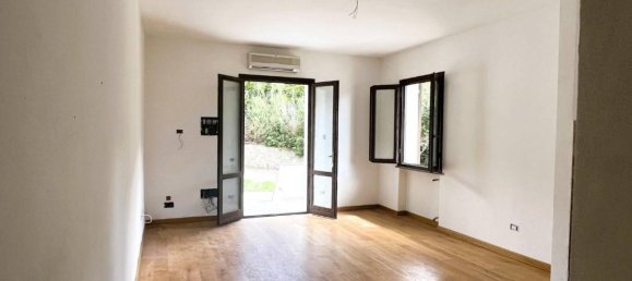 1 bedroom Apartment in Livorno, Italy No. 269835 10