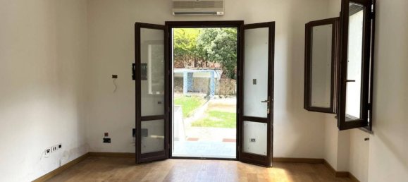 1 bedroom Apartment in Livorno, Italy No. 269835 9