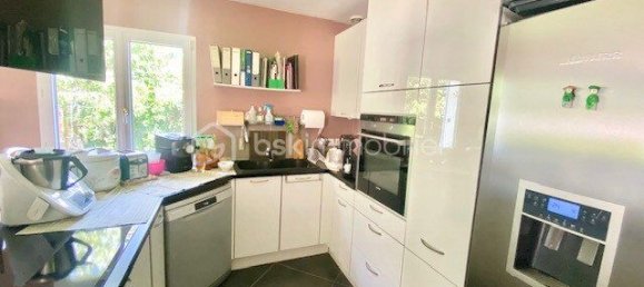 4 bedrooms House in La Ville-du-Bois, France No. 284529 4