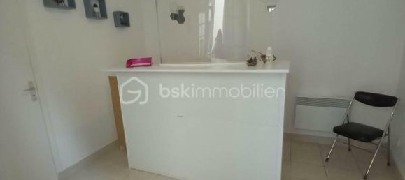 Edificio de 14 habitaciónes en La Ferte-Vidame, France No. 349905 4