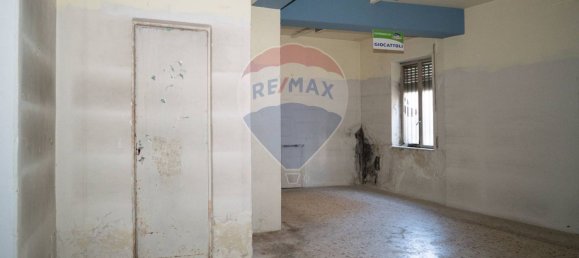 Gewerbliche Immobilie in Enna, Italy 290m², Nr. 55136 6