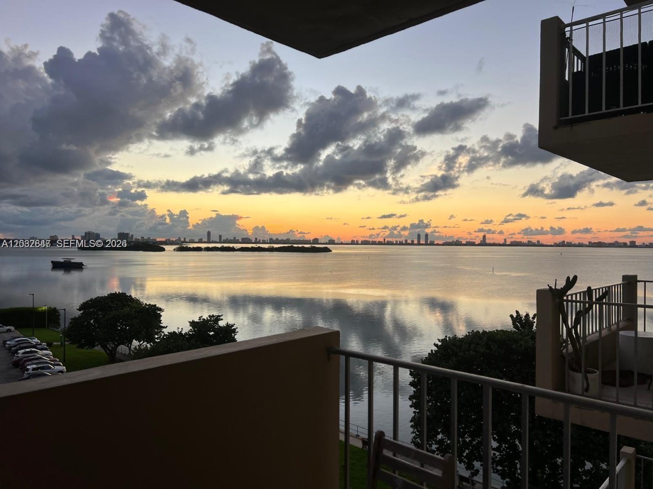 1 dormitorio propiedad comercial en venta en Miami, Miami-Dade, Florida, USA № 615039