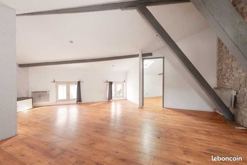 Apartamento de 6 habitaciónes en Albi, France No. 284360