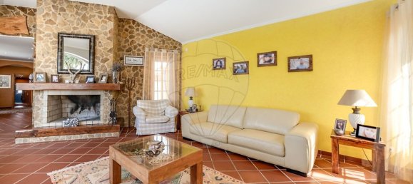 3 bedrooms House in Colares, Portugal No. 49653 8