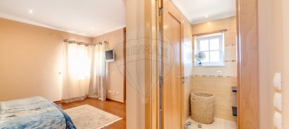 3 bedrooms House in Colares, Portugal No. 49653 13