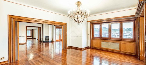 4 bedrooms Apartment in Rome, Italy No. 61122 9