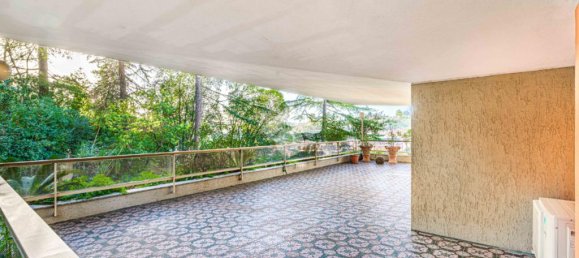 4 bedrooms Apartment in Rome, Italy No. 61122 33