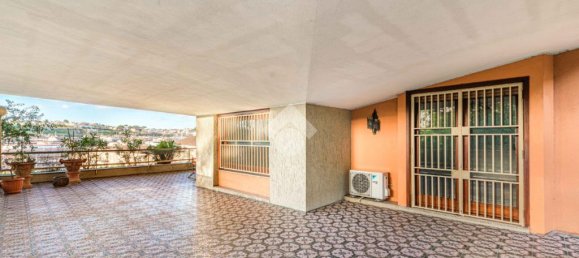 4 bedrooms Apartment in Rome, Italy No. 61122 32