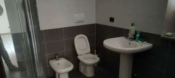 3 rooms Apartment in Gerenzano, Italy No. 185308 6