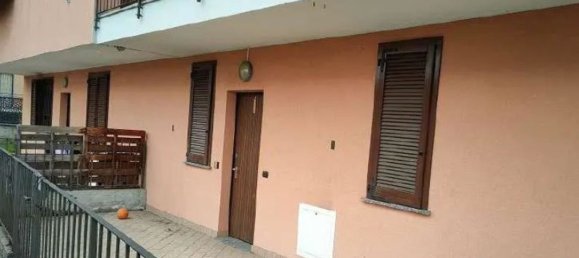 3 rooms Apartment in Gerenzano, Italy No. 185308 12
