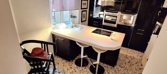 5 rooms Apartment in Prato, Italy No. 163718 11