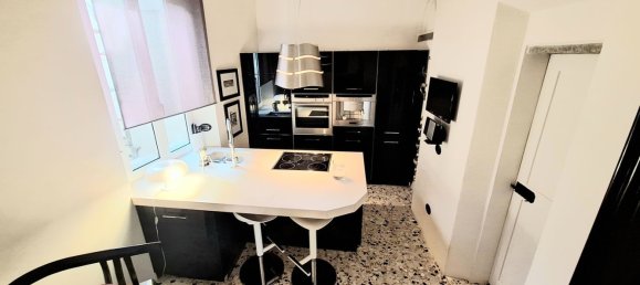 5 rooms Apartment in Prato, Italy No. 163718 12