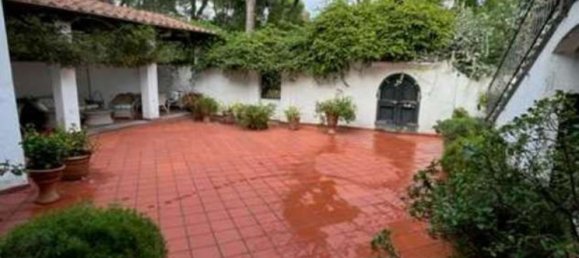 24 rooms Villa in Pietrasanta, Italy No. 197079 9