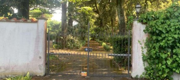 24 rooms Villa in Pietrasanta, Italy No. 197079 15