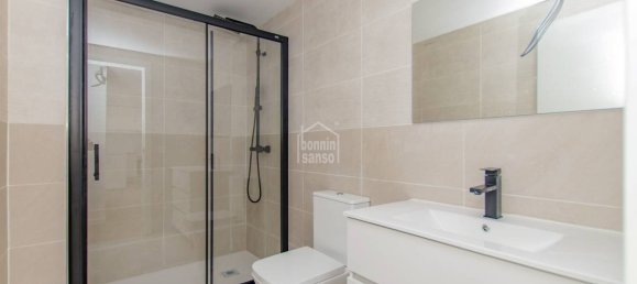 Apartamento de 2 dormitorios en Mahon, Spain No. 5758 19