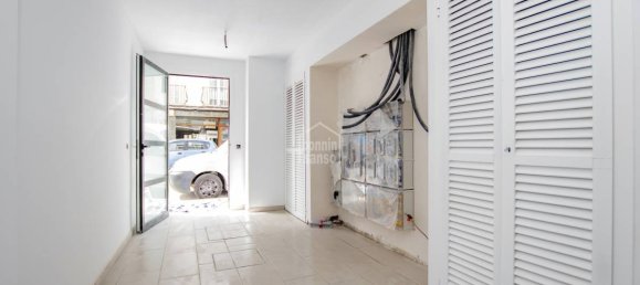 Apartamento de 2 dormitorios en Mahon, Spain No. 5758 3