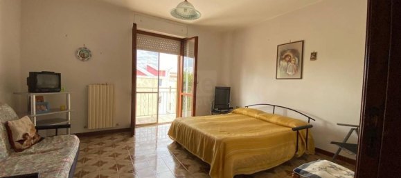 4 chambres Appartement à Apricena, Italy No. 334399 12