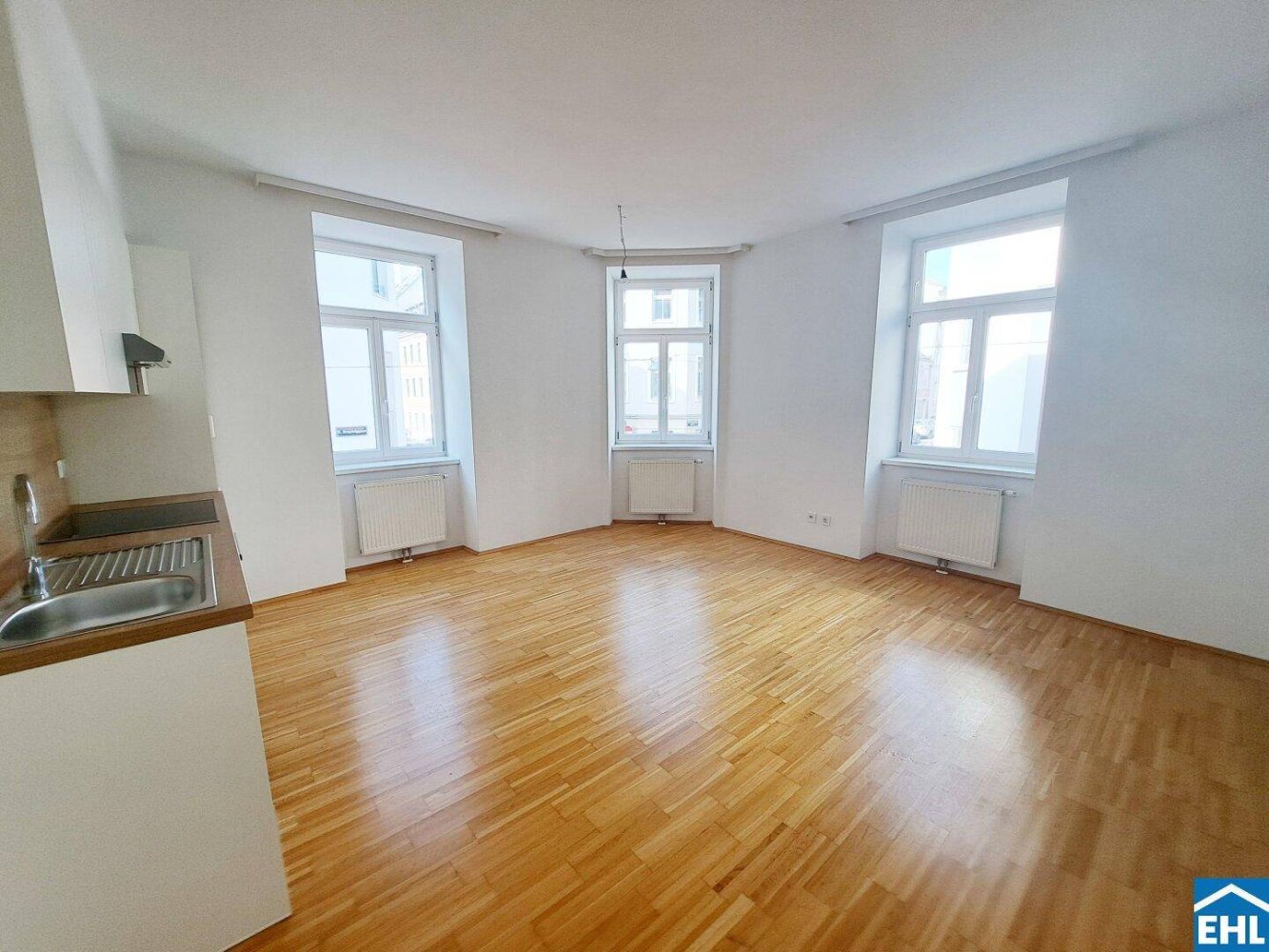 2 rooms Apartment in Hernals, Austria No. 180093